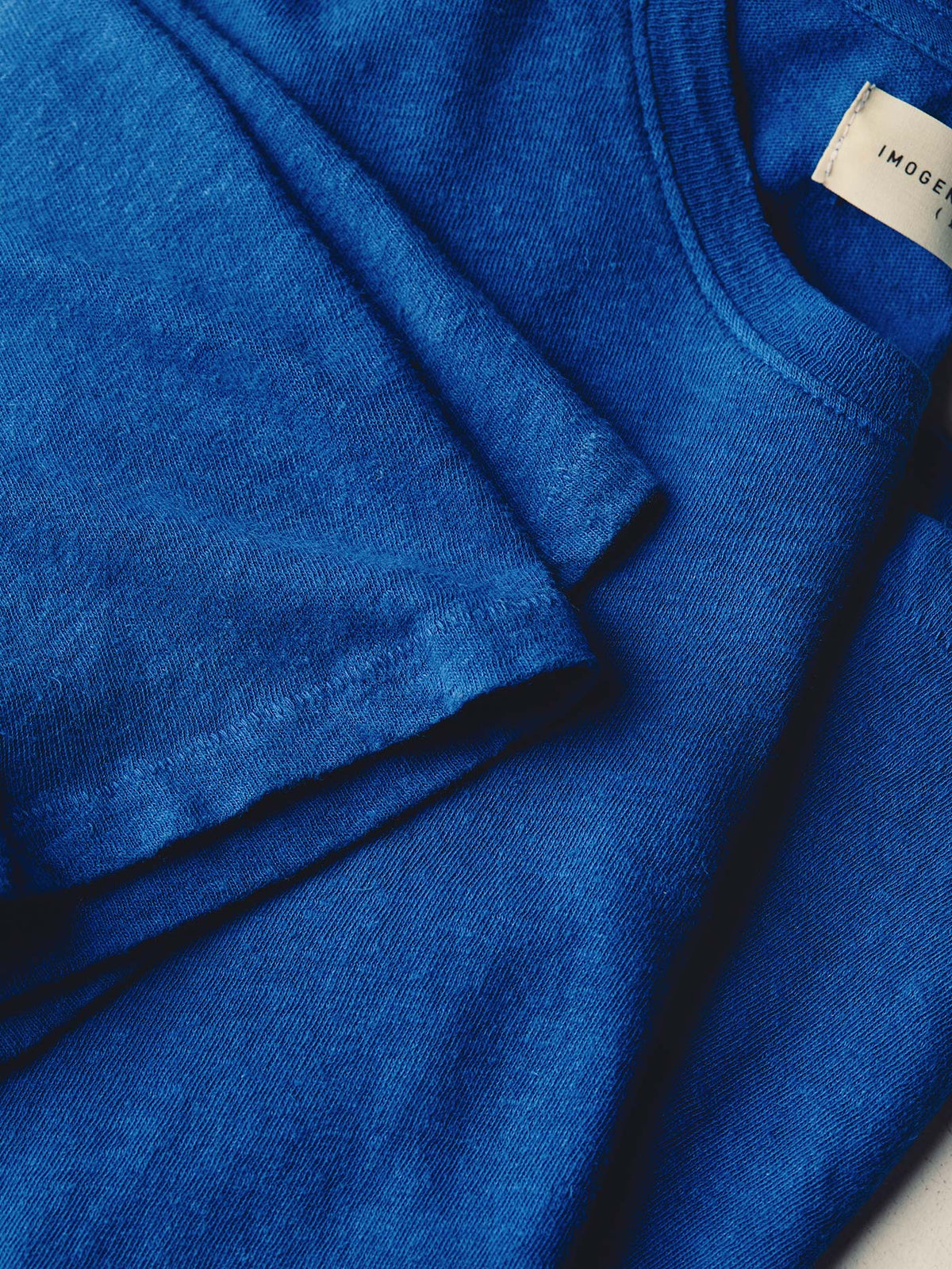 the cotton hemp tee in blue