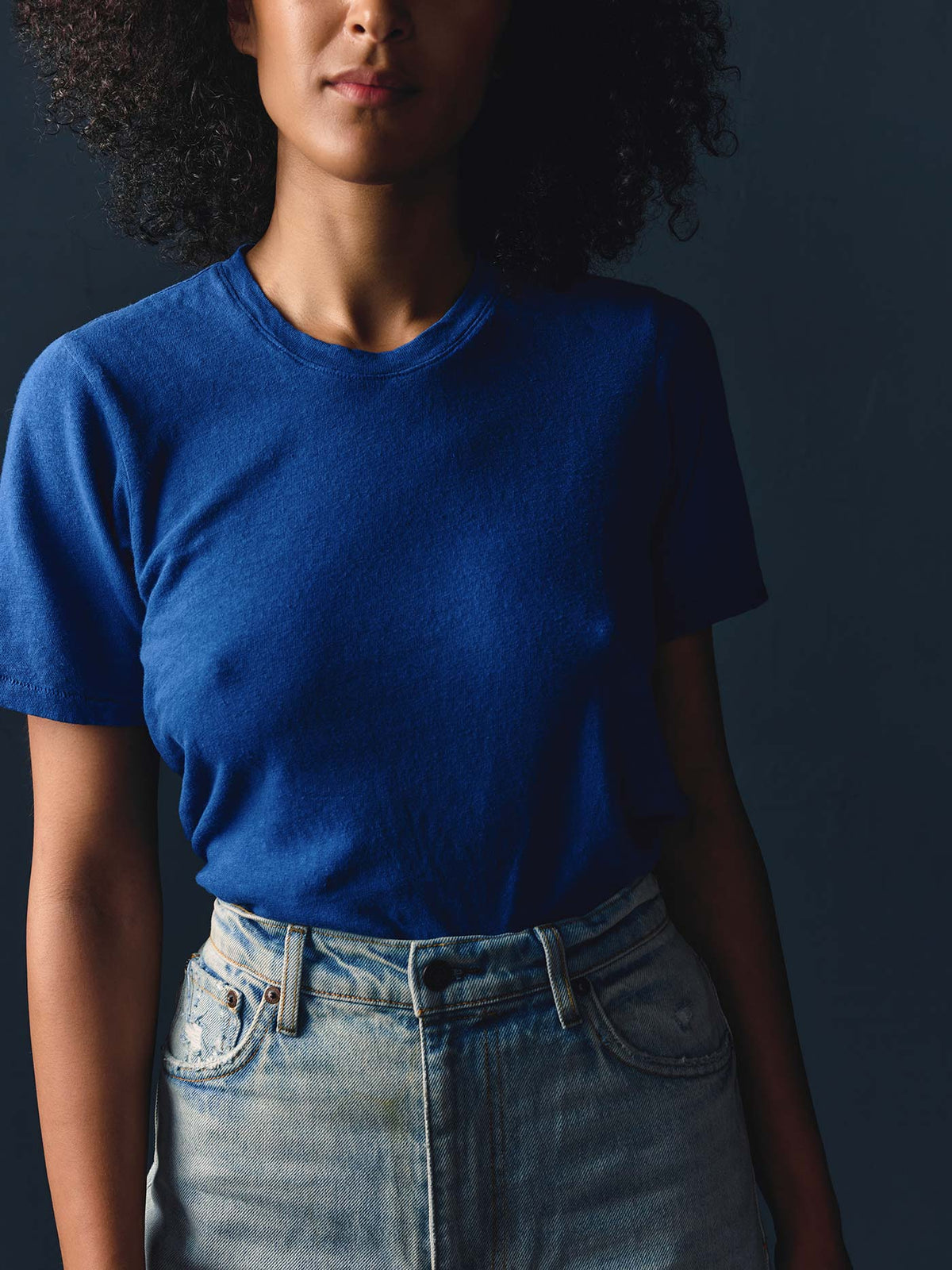 the cotton hemp tee in blue