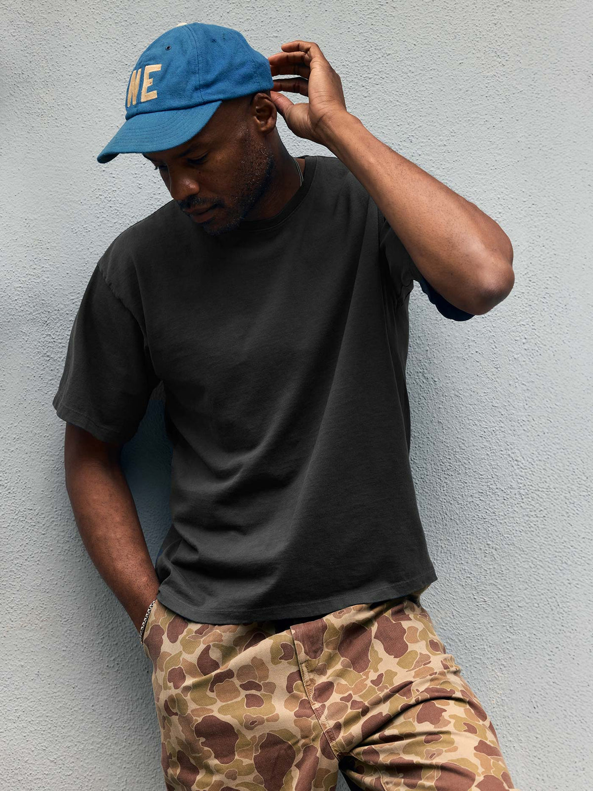 faded black knit box crew