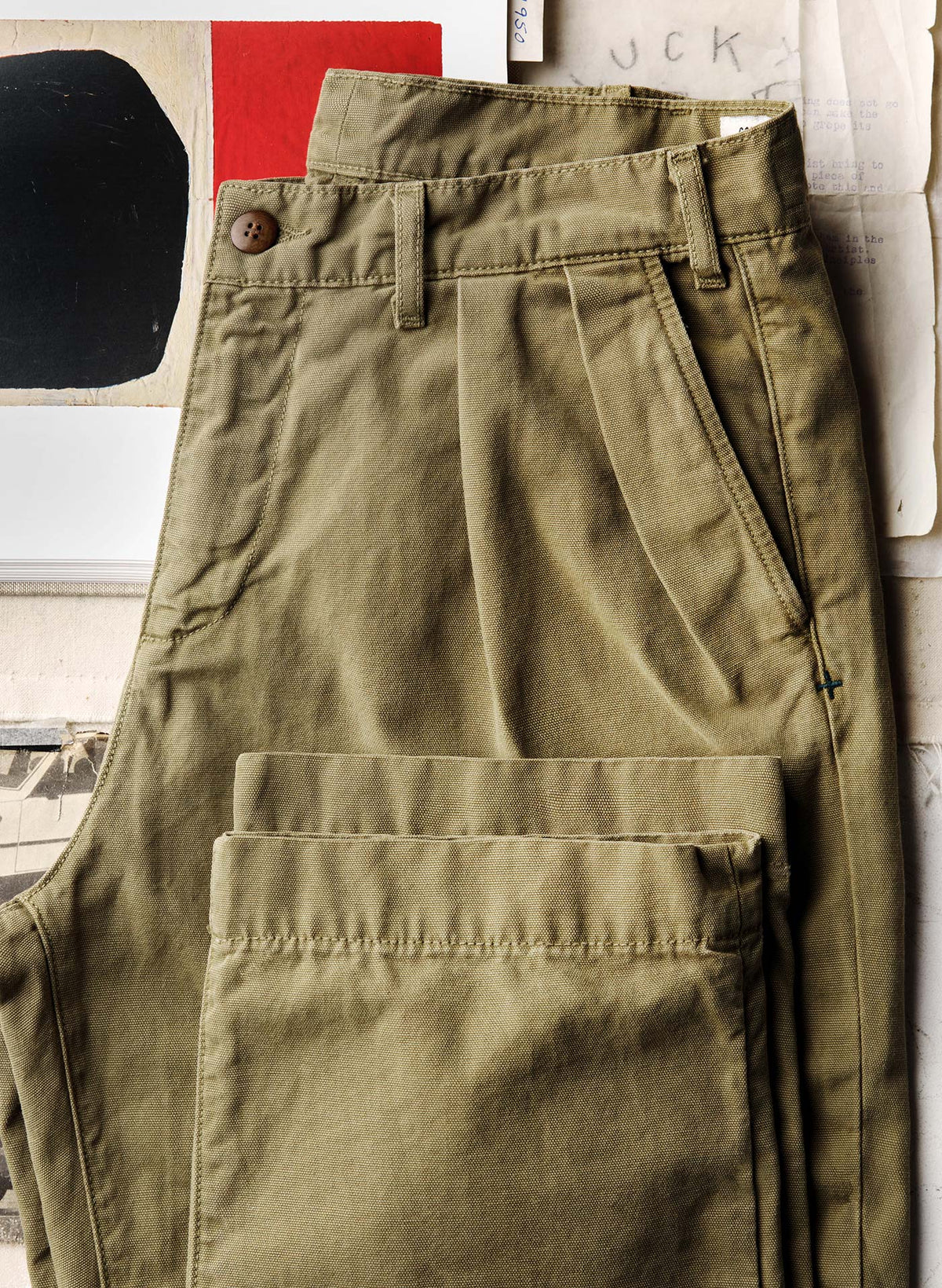 campbell pleated chino in field tan