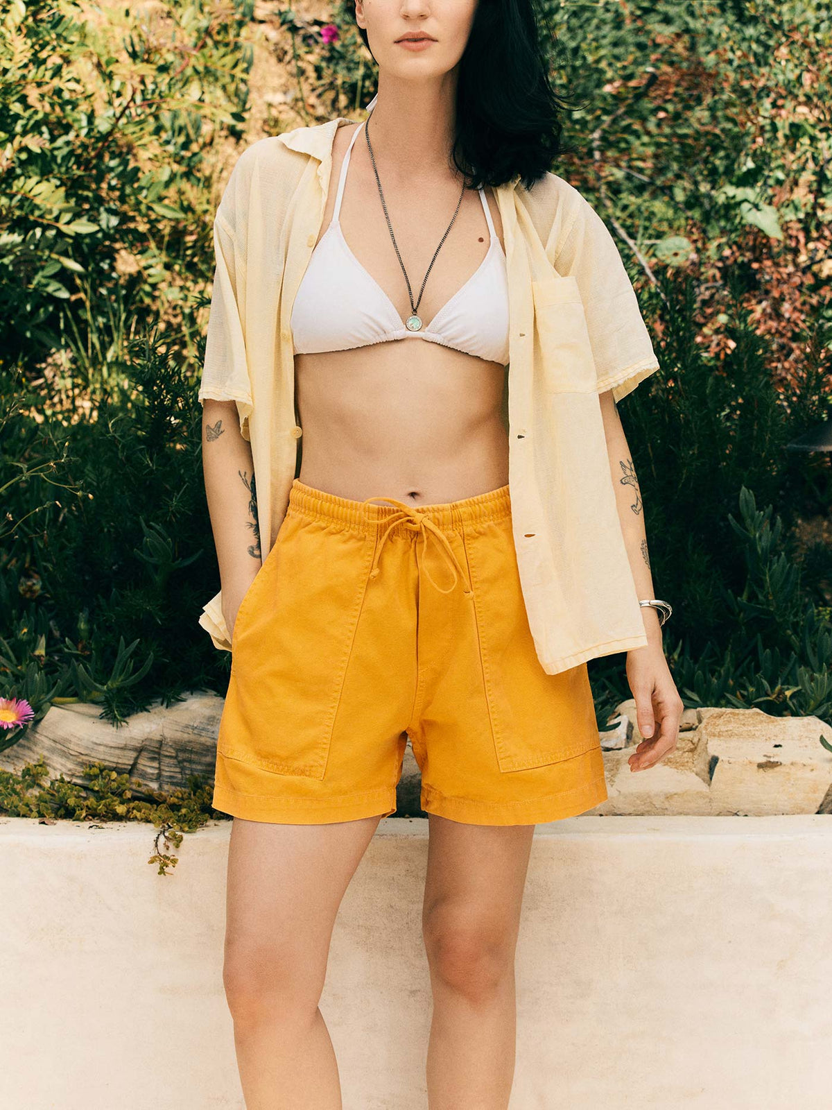 the canvas lounge short in marigold