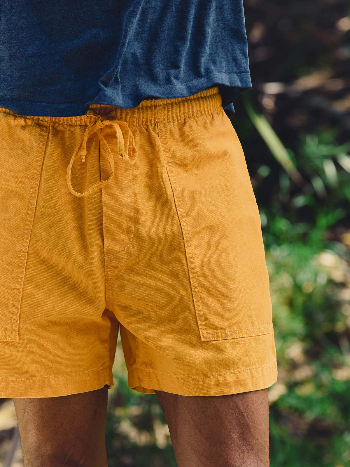 the canvas lounge short in marigold