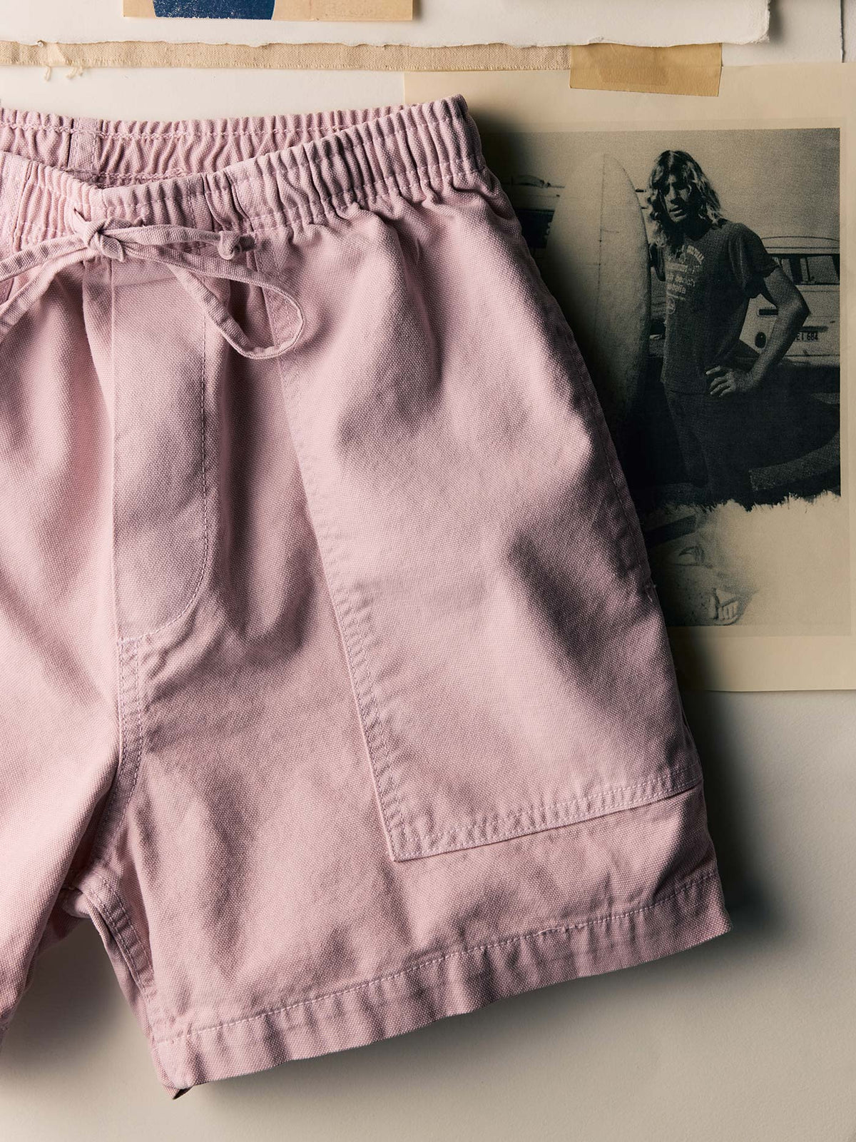the canvas lounge short in pink stone