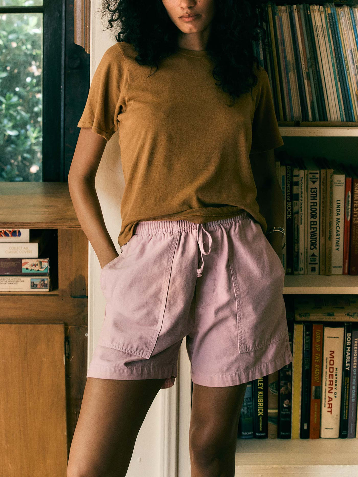 the canvas lounge short in pink stone