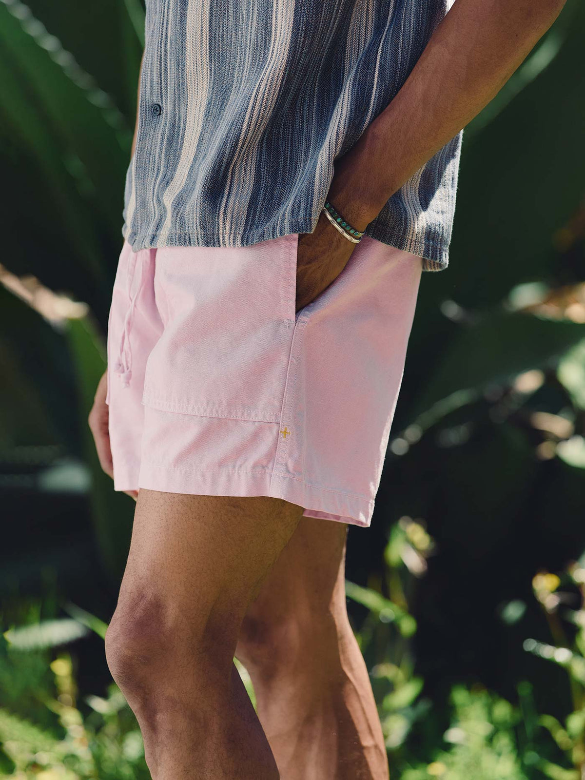the canvas lounge short in pink stone