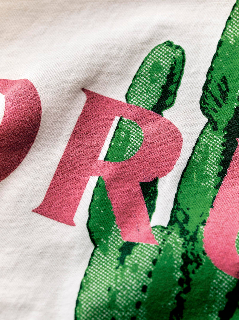 the "drugs" tee
