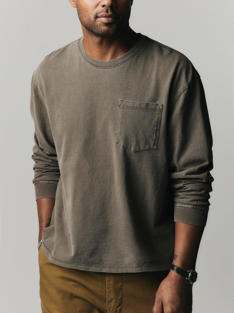 long sleeve pocket tee in washed slate