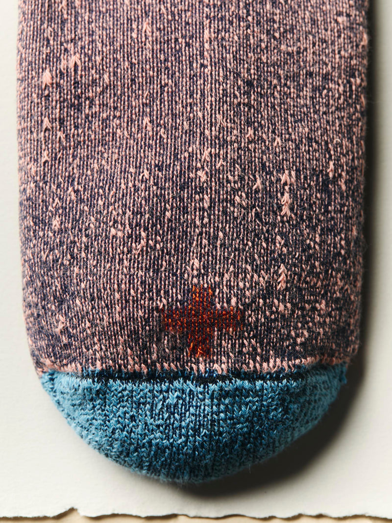 boot sock in mauve - Model