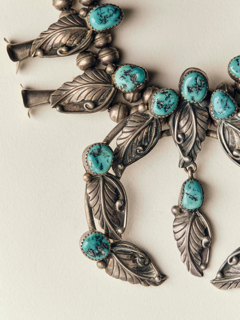 vintage navajo sterling squash blossom - Model