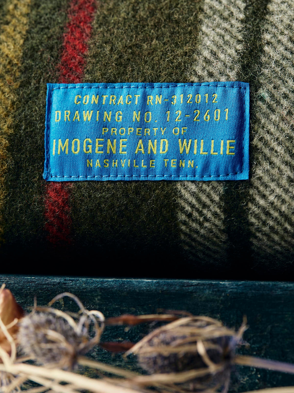 i+w x american woolen zipper pouch