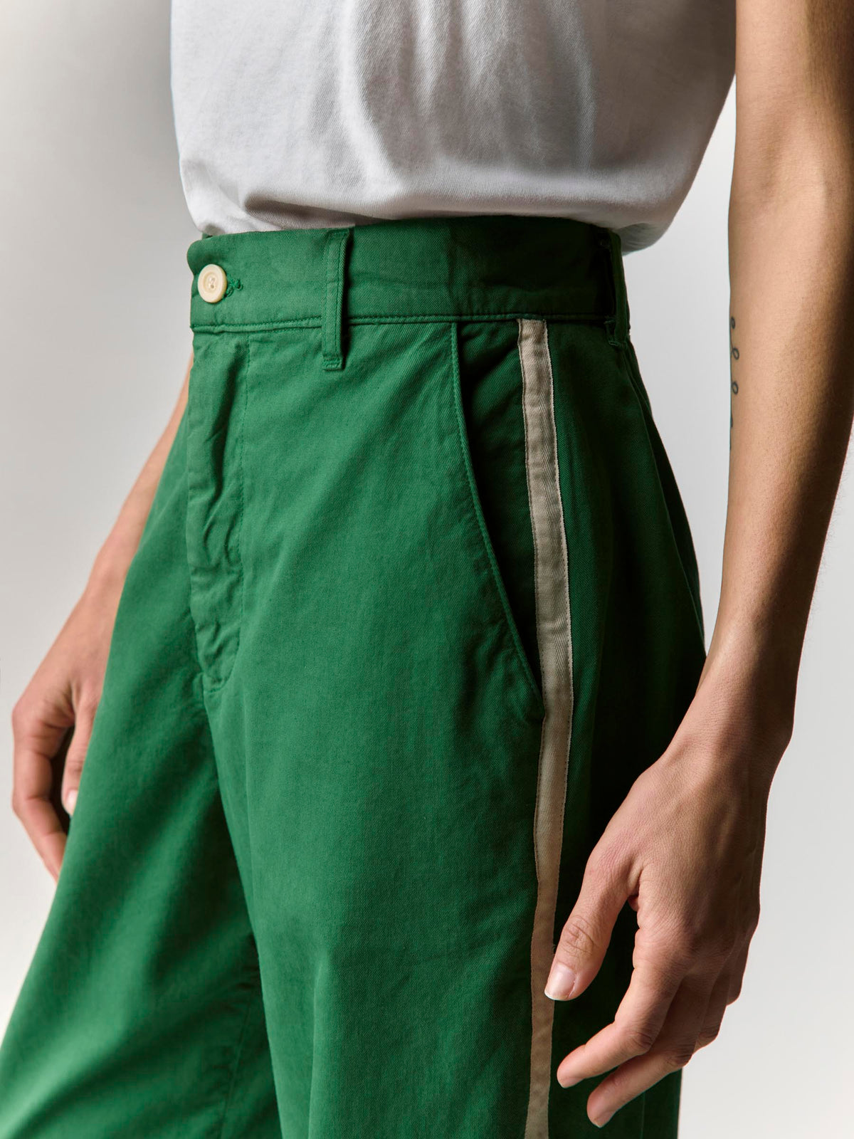 baker striped trouser in kelly green