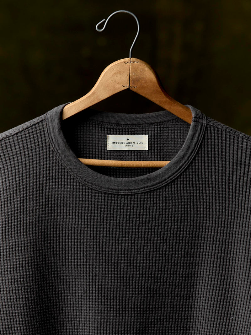 long sleeve thermal crew in faded black - Model