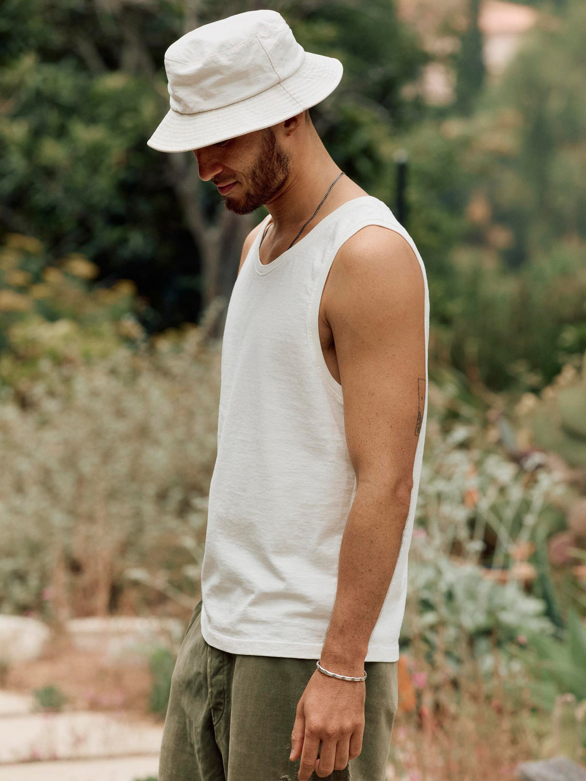 midweight box tank in vintage white