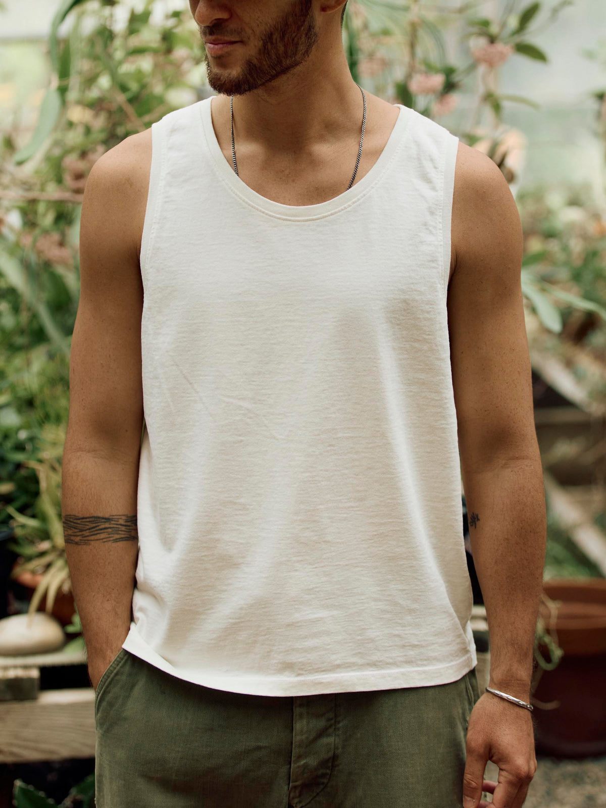 midweight box tank in vintage white