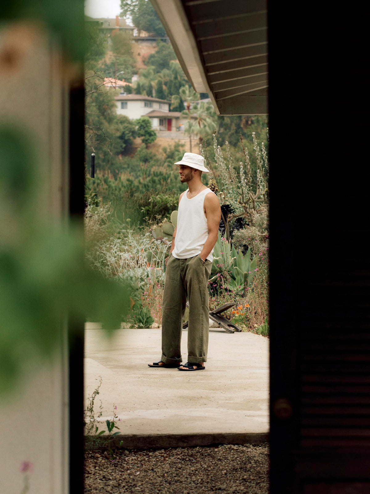 midweight box tank in vintage white