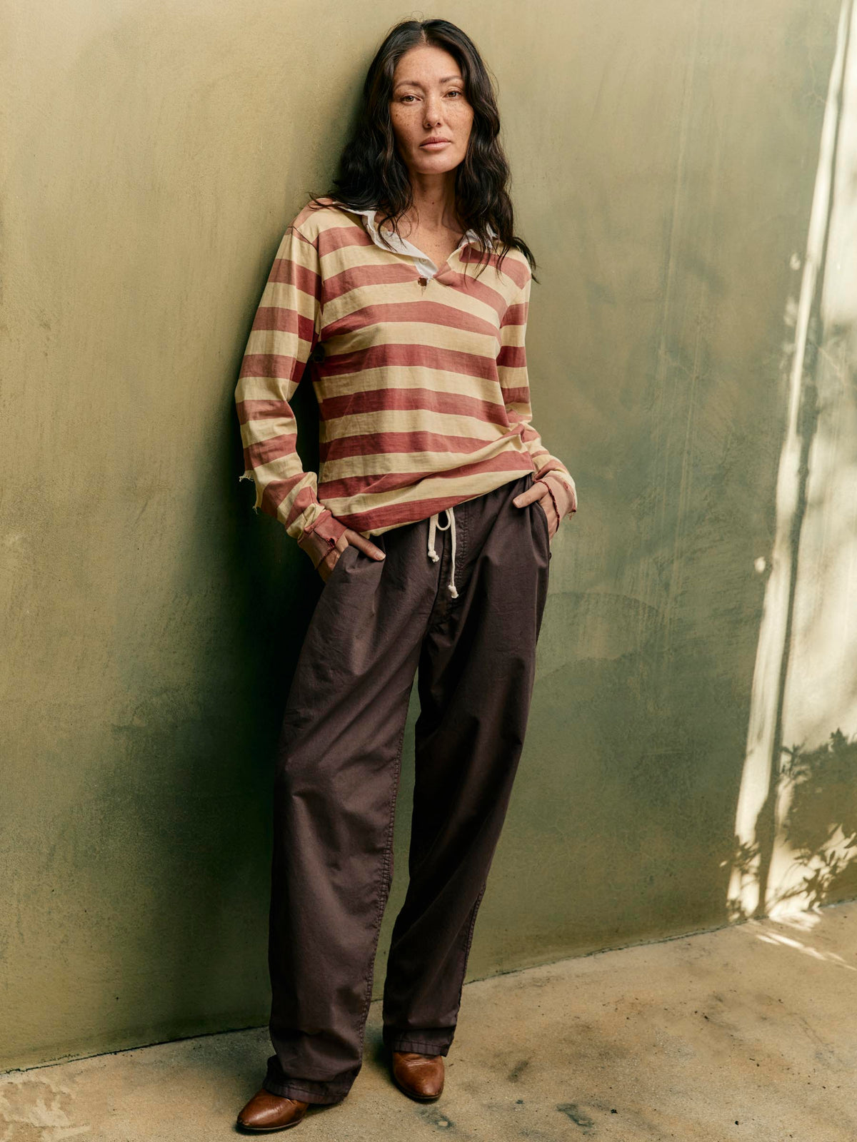 the lounge pant in umber poplin