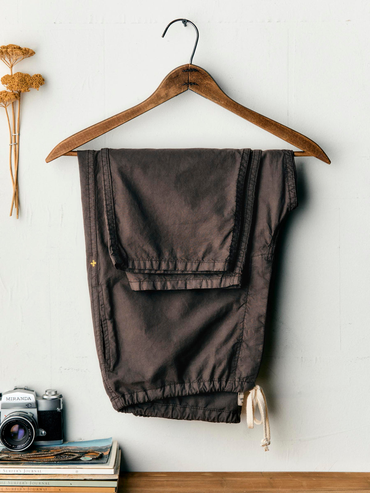 the lounge pant in umber poplin