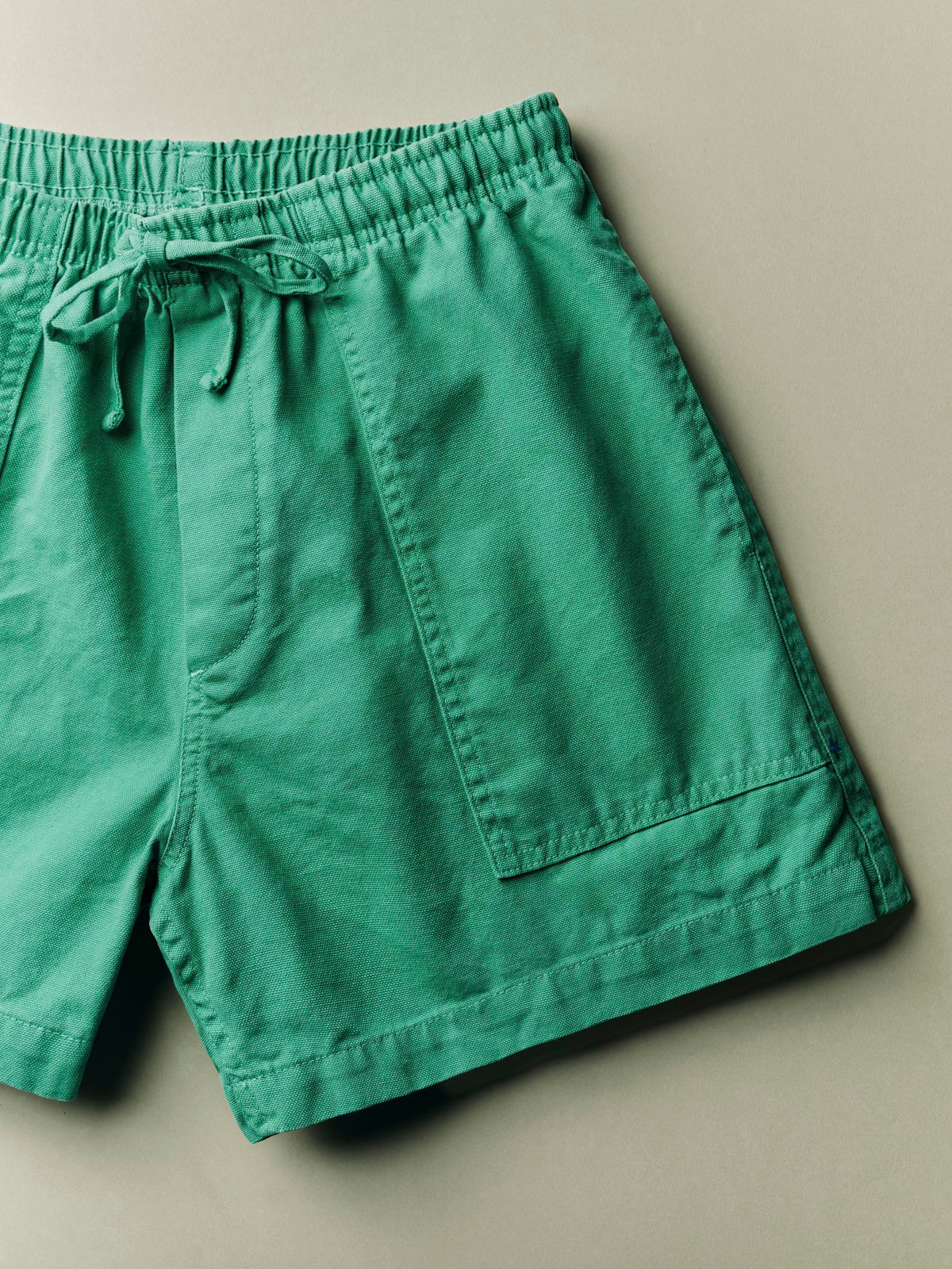 the lounge short in seagreen