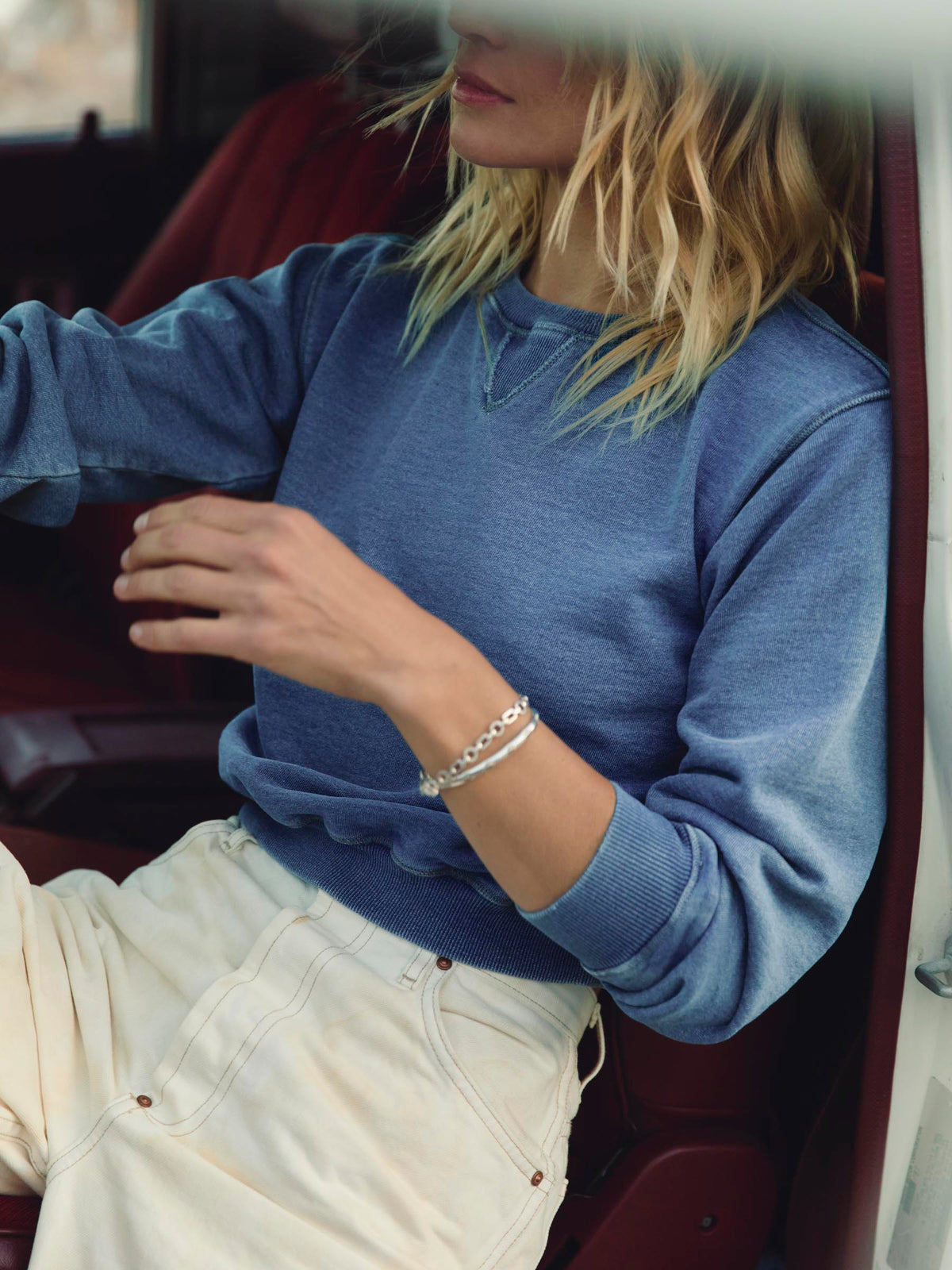 penny sweatshirt in washed indigo
