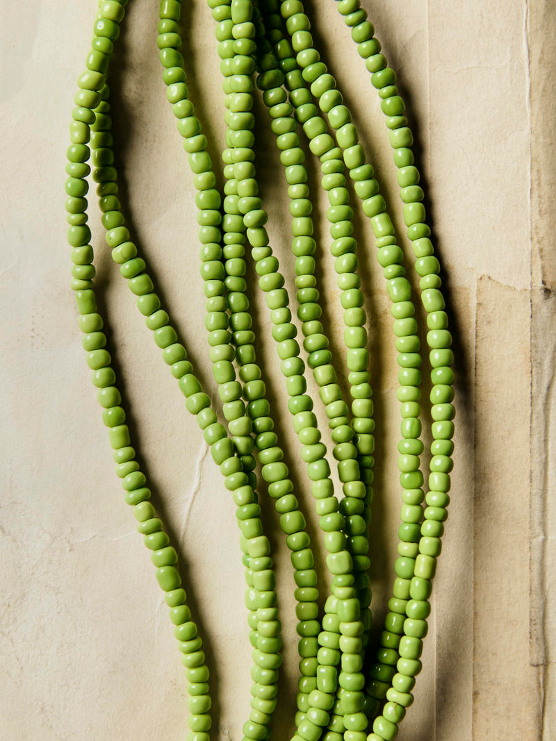 vintage green trade bead necklace - Model