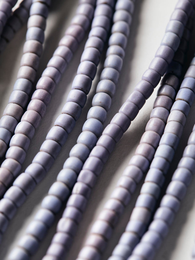 vintage lavender trade bead necklace - Model