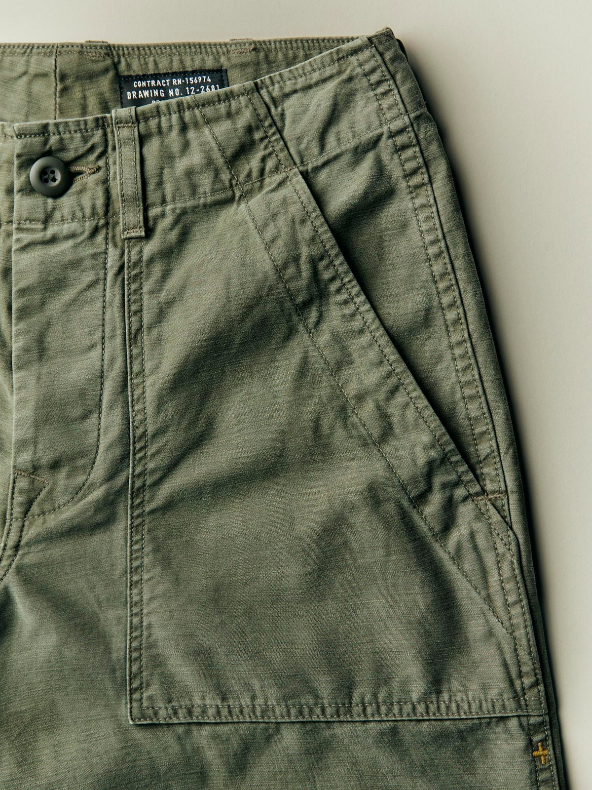 oliver military trouser in olive