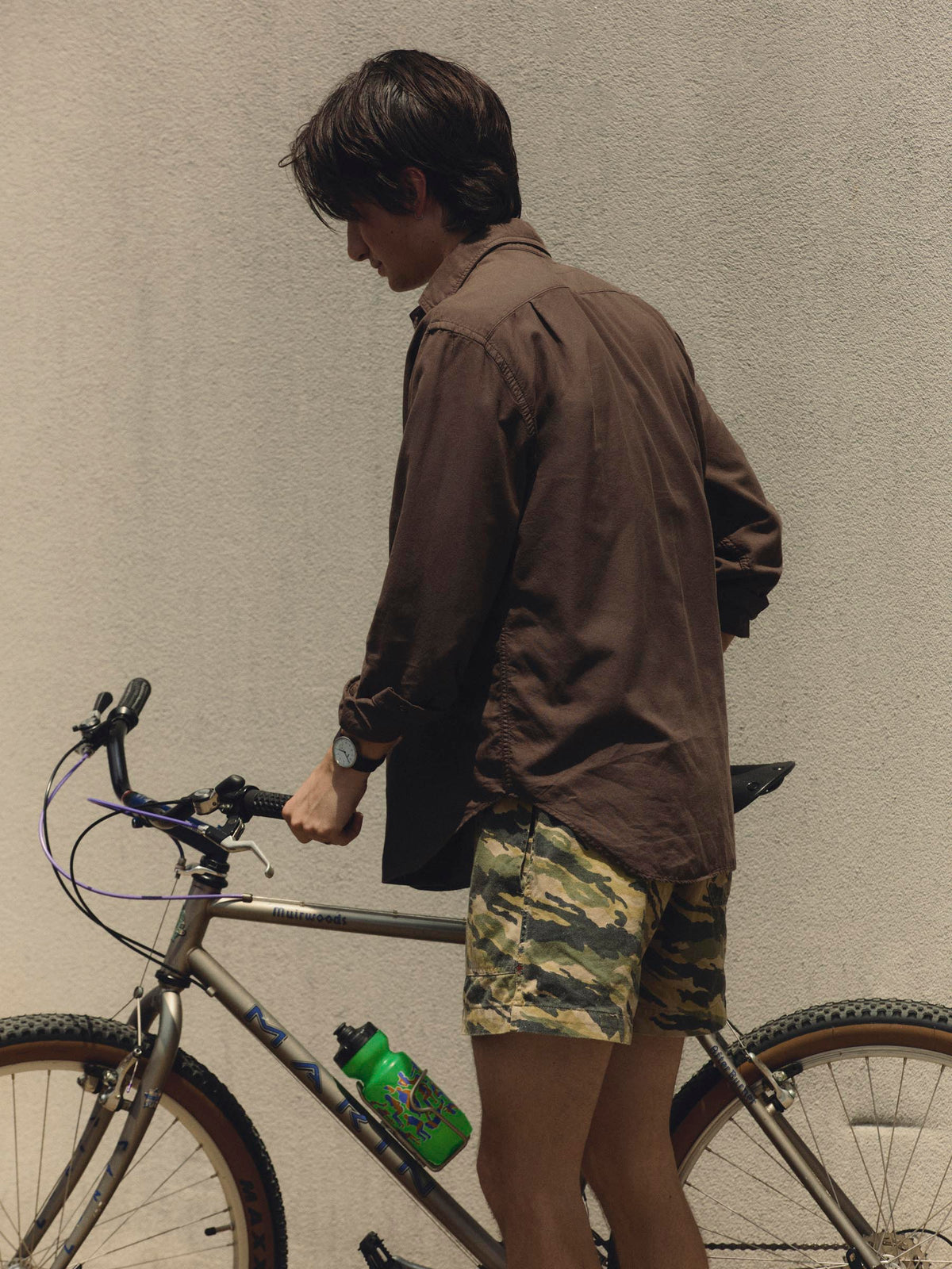 lightweight beach oxford in faded brown