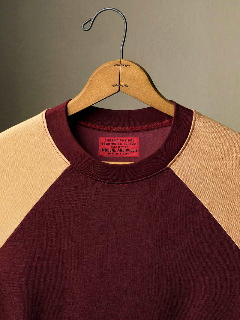 knit raglan crew in maroon - Model