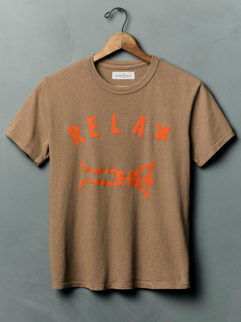 the "relax" tee - Model