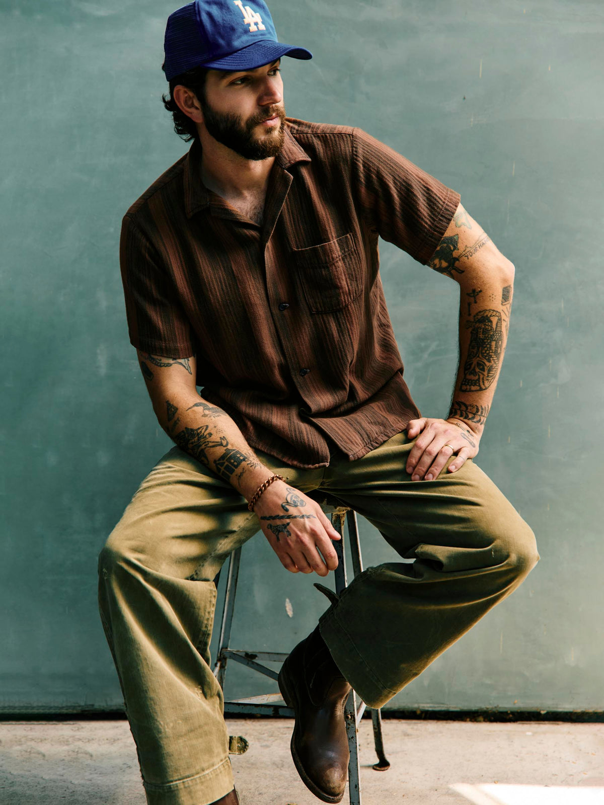 the serra camp shirt in overdyed clay