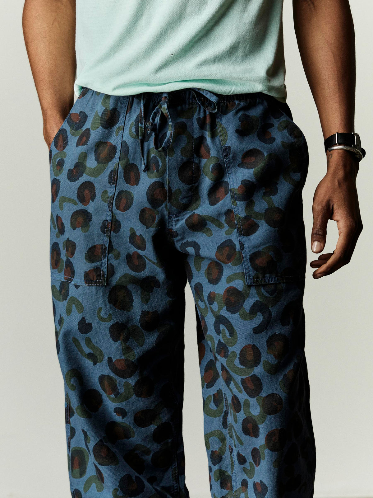 ventura chore pant in blue rosette