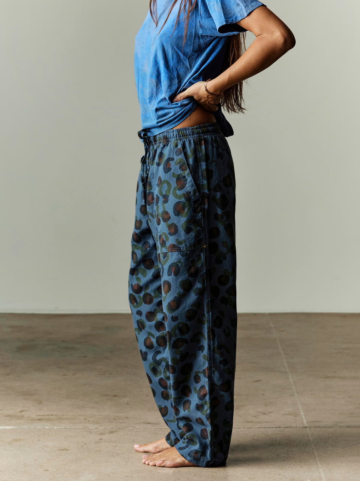ventura chore pant in blue rosette
