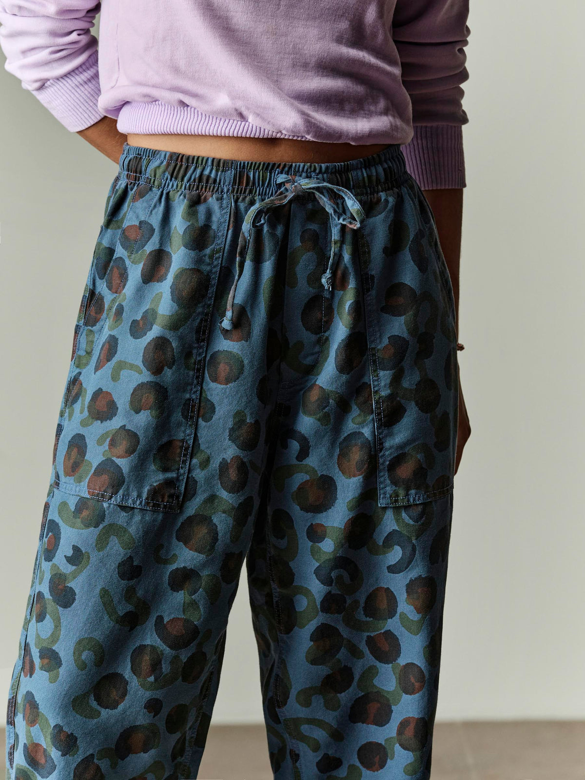 ventura chore pant in blue rosette