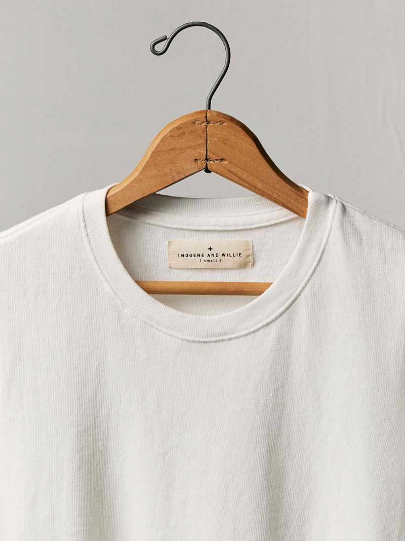 the baby tee in white - Model