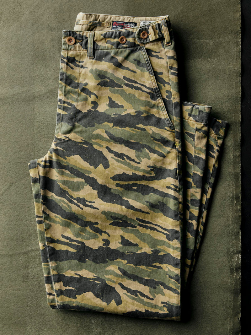 wilkison trouser in brushstroke camo - Model