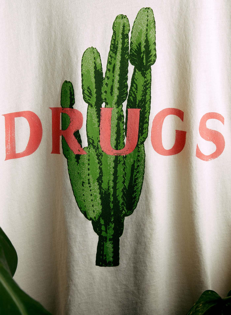 the "drugs" tee